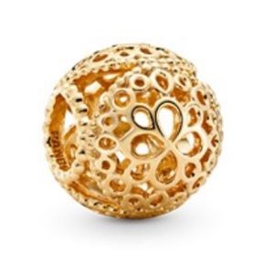 PANDORA Openwork Flower Charm - 767853